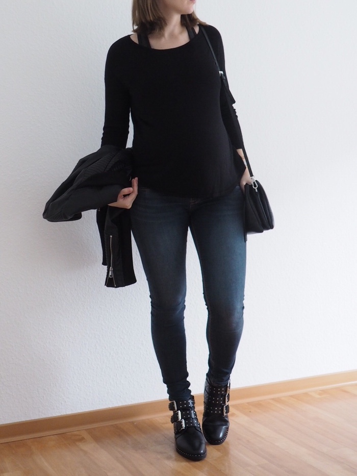 Nieten-Boots-Outfit-Asos-Boots-schwarzer-Pullover