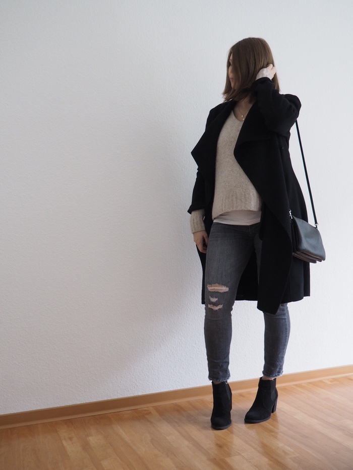 Winter-Outfit-2018-Edited-Pullover-destroyed-Jeans-Wickelmantel