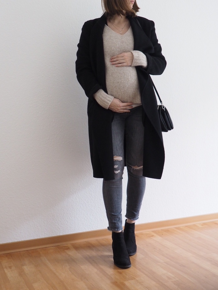 Winter-Outfit-2018-Edited-Pullover-destroyed-Jeans-Wickelmantel