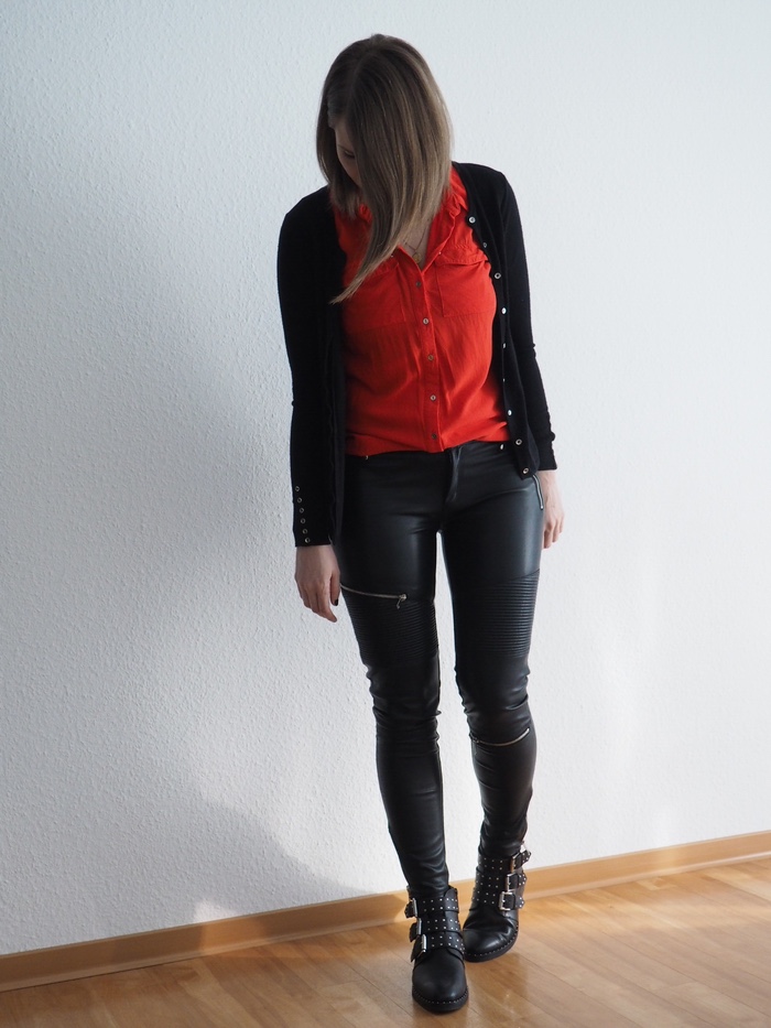 Frühlings-Outfit-2018-rot-Lederhose-Givenchy-Boots